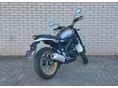YAMAHA XSR