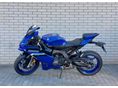 YAMAHA R9