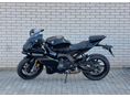 YAMAHA R9
