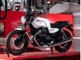 MOTO GUZZI V7