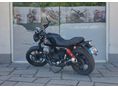 MOTO GUZZI V7