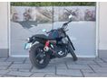 MOTO GUZZI V7