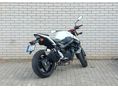 SUZUKI GSR 750