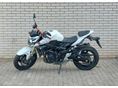 SUZUKI GSR 750