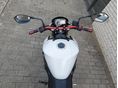 SUZUKI GSR 750