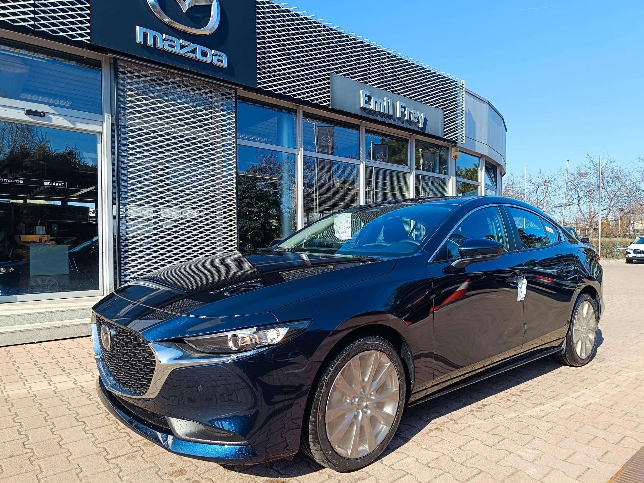 MAZDA 3