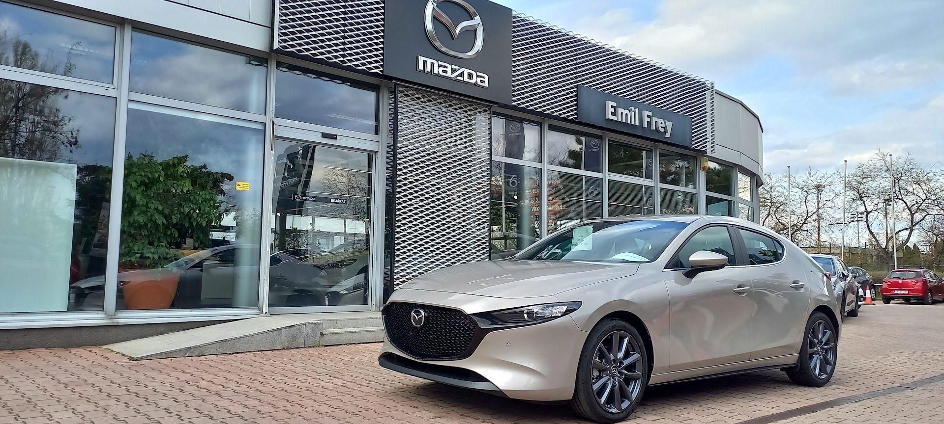 MAZDA 3