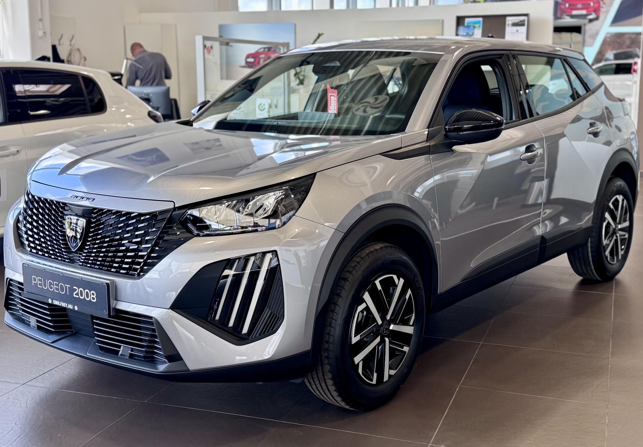 PEUGEOT 2008
