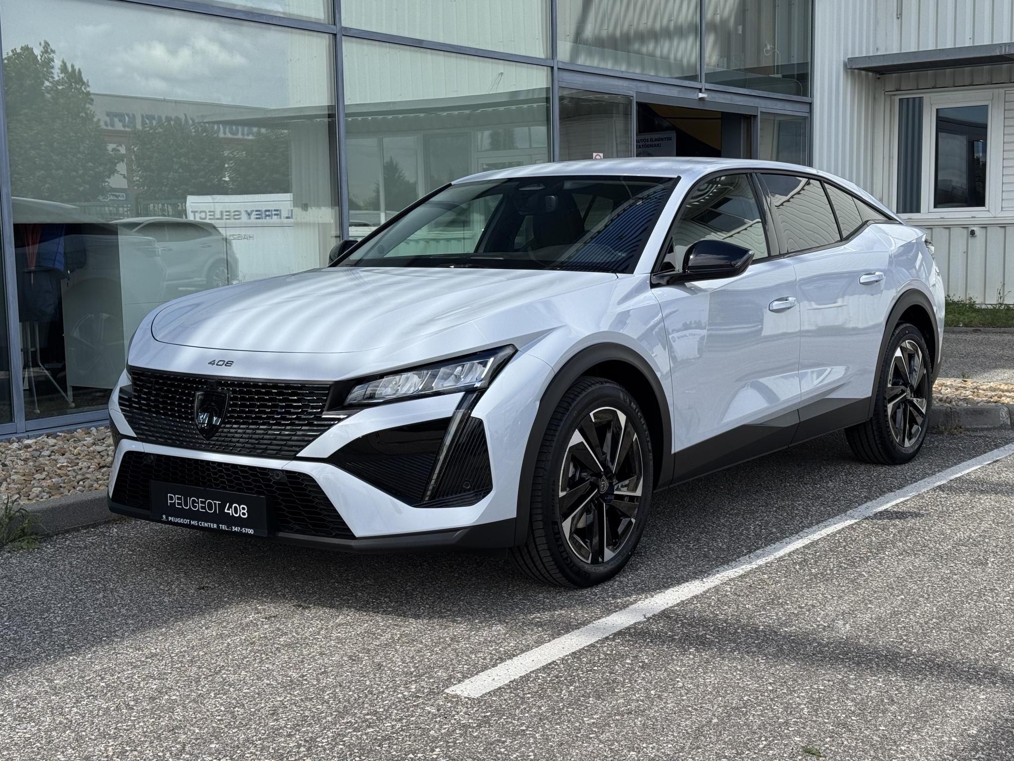 PEUGEOT 408