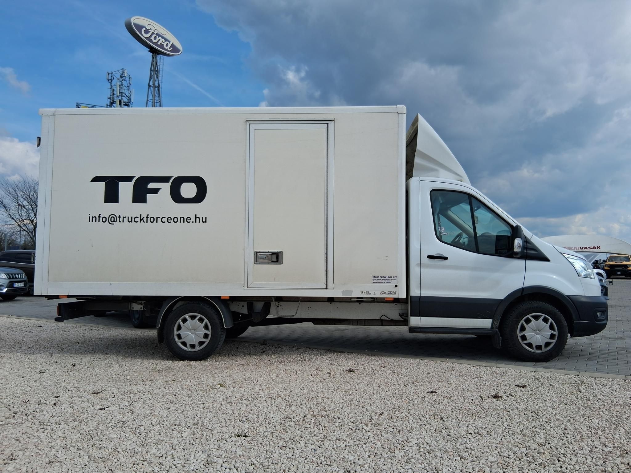 FORD TRANSIT 2.0 TDCi 350 LWB Trend RWD Magyar! Vezetett szervizkönyves! DOBOZOS!