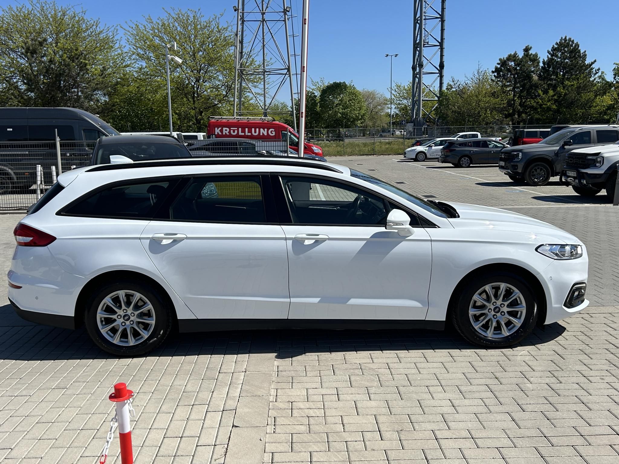 FORD MONDEO 2.0 EcoBlue Trend Business M.o-i ! Digitális szervizkönyves!