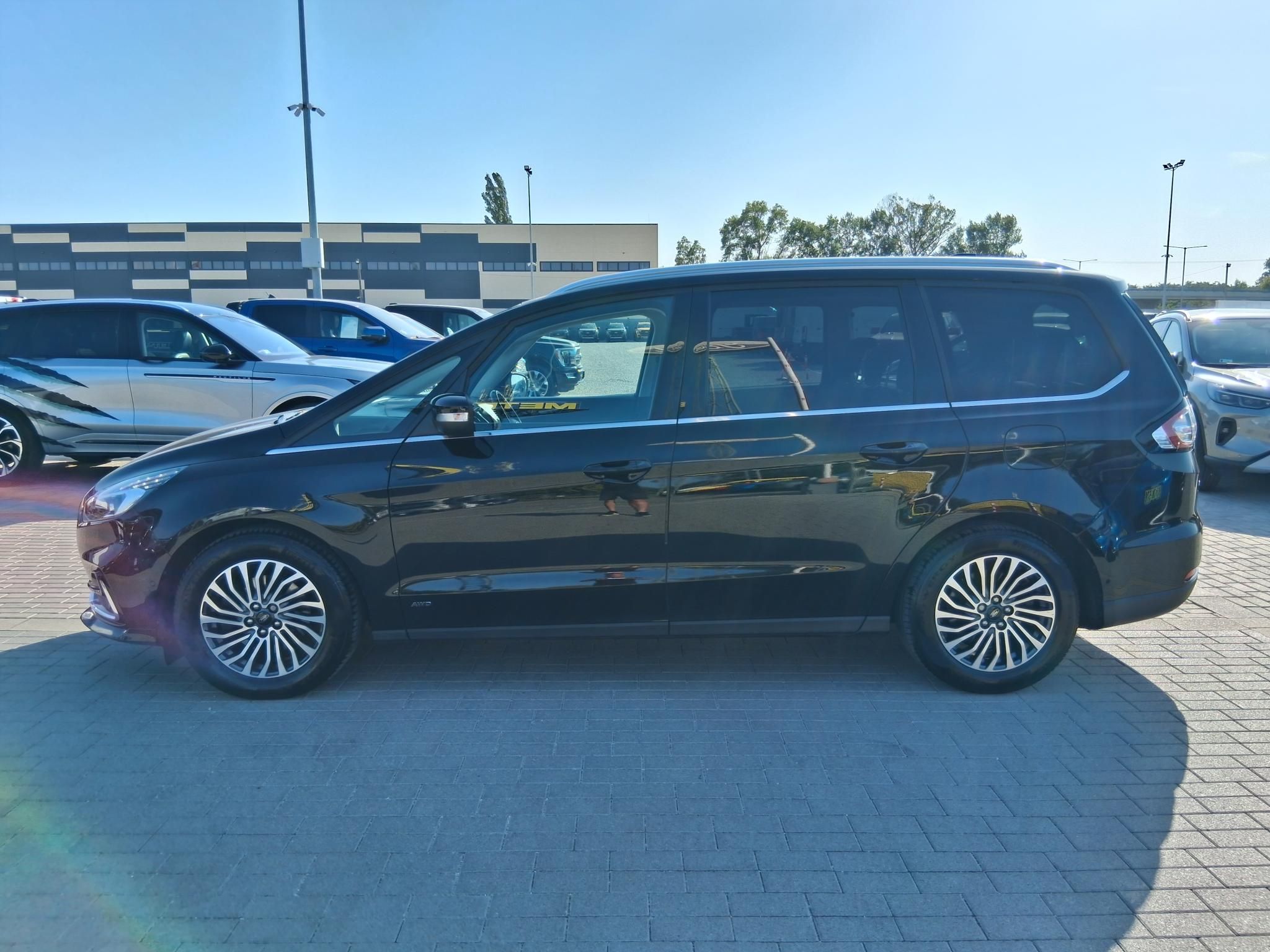 FORD GALAXY 2.0 EcoBlue SCR Titanium AWD (Automata) Magyar! Vezetett szervizkönyves!