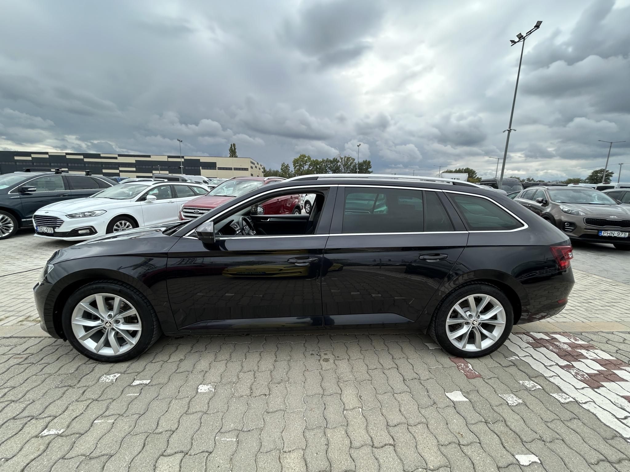 SKODA SUPERB 1.5 TSI ACT Style DSG kombi