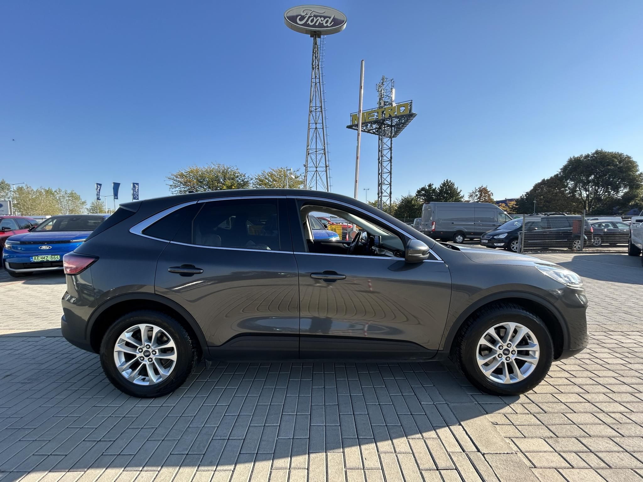 FORD KUGA 1.5 EcoBoost Titanium M.o-i ! Digitális szervizkönyves!