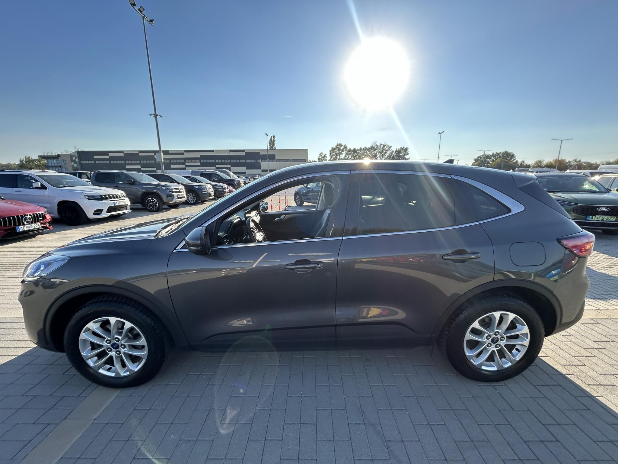 FORD KUGA 1.5 EcoBoost Titanium Magyar! Vezetett szervizkönyves! VONÓHOROG!