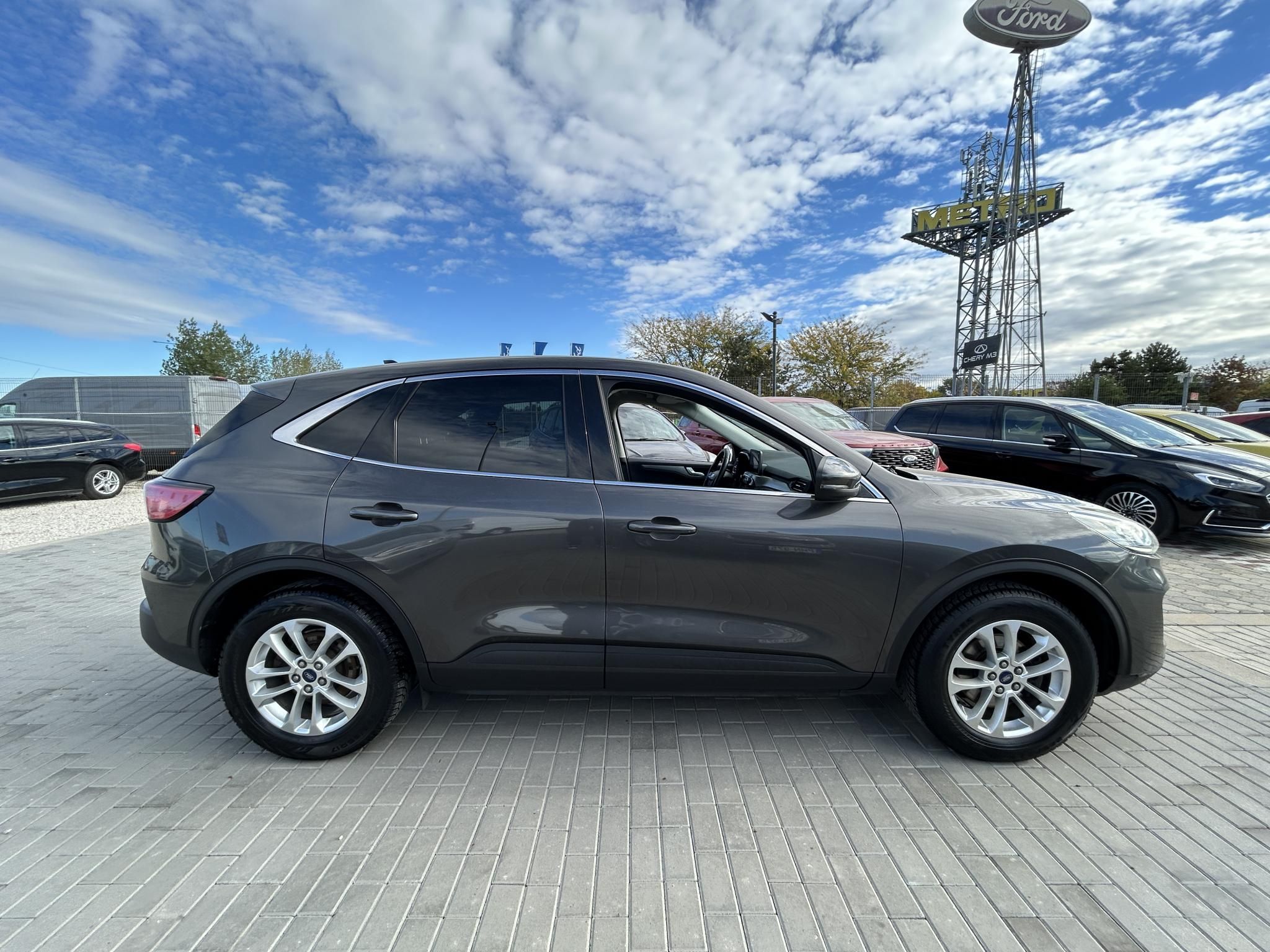 FORD KUGA 1.5 EcoBoost Titanium M.o-i ! Digitális szervizkönyves!