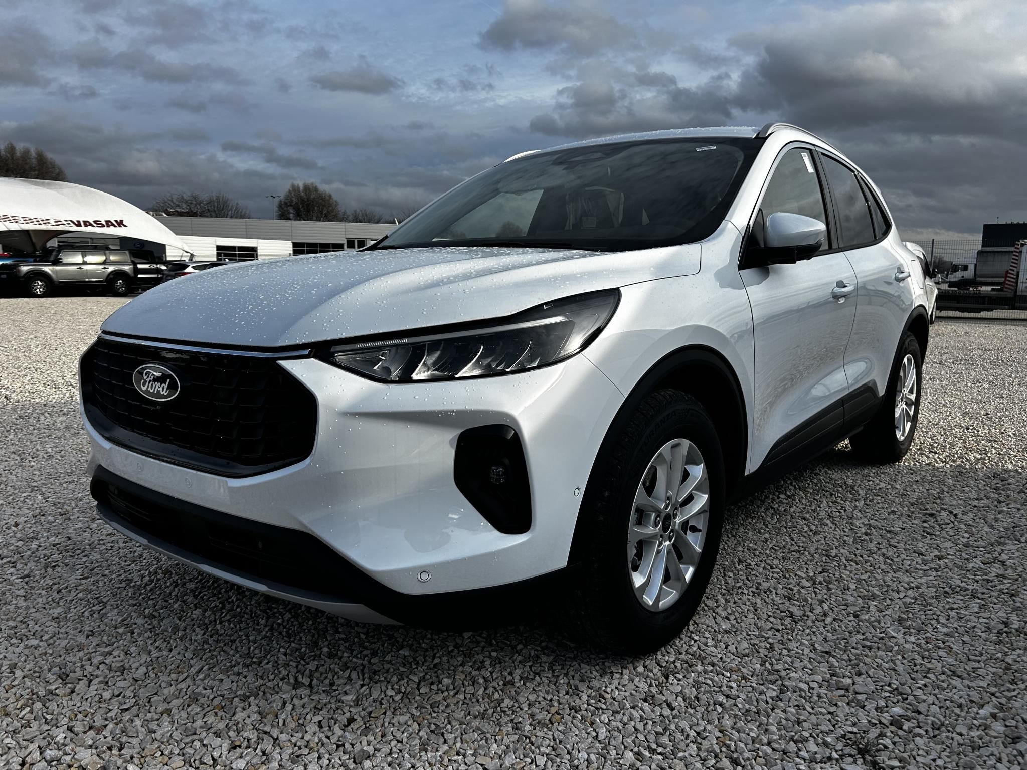 FORD KUGA 1.5 EcoBoost Titanium KIMAGASLÓ KEDVEZMÉNNYEL! M3 FORD TELEPHELYRŐL!