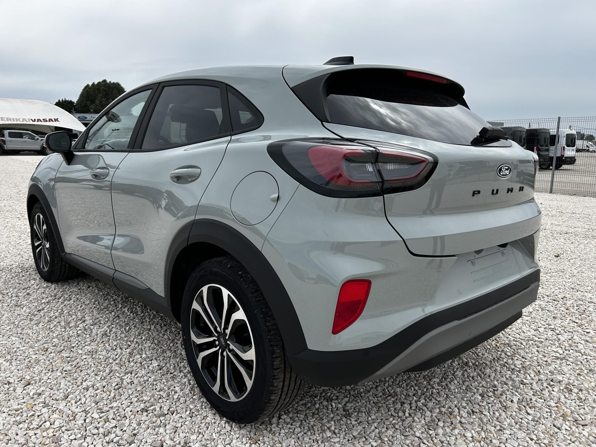 FORD PUMA 1.0 EcoBoost mHEV Titanium KIMAGASLÓ KEDVEZMÉNNYEL! M3 FORD KÉSZLETRŐL AKÁR!!