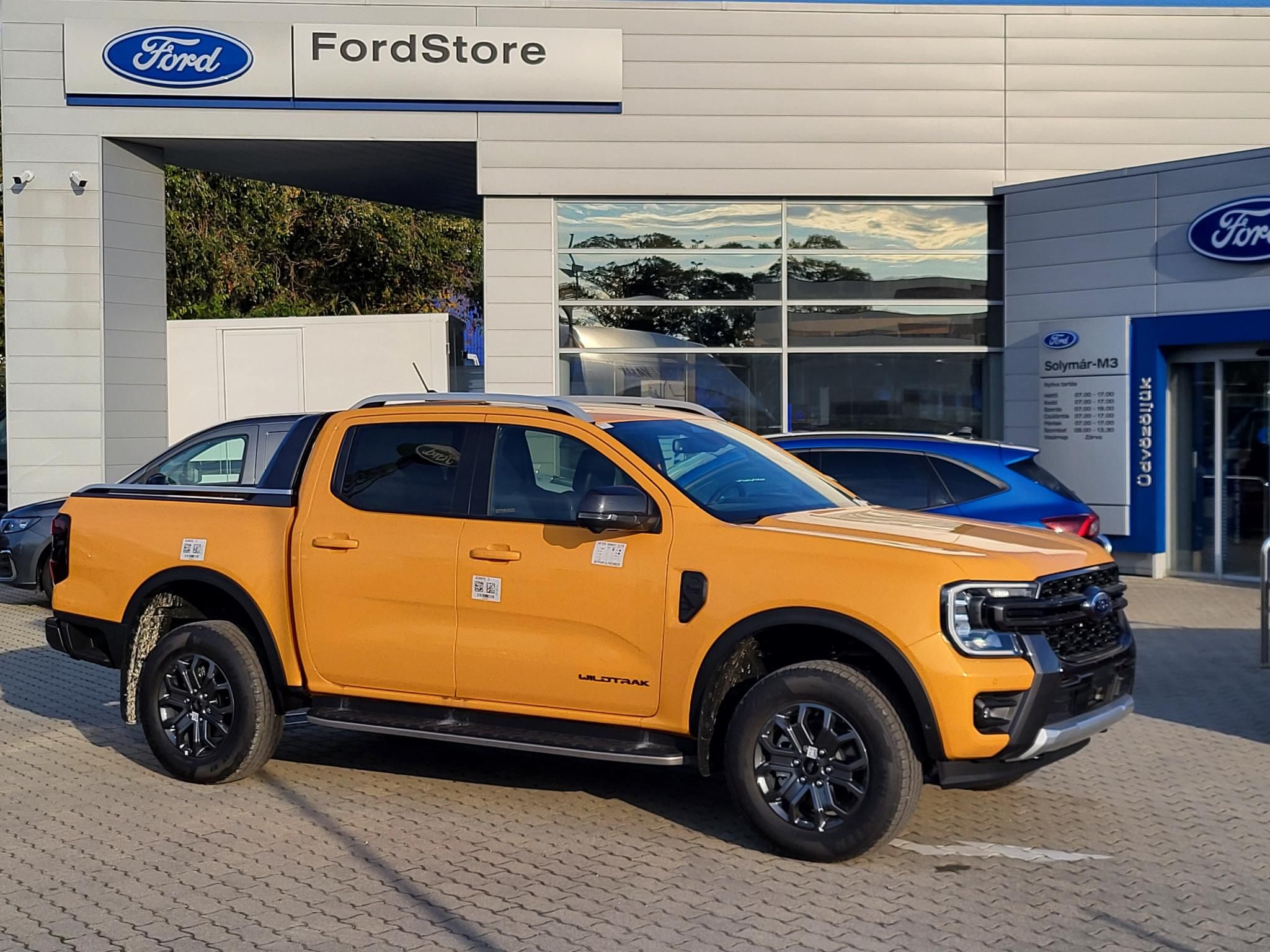 FORD RANGER 2.0 TDCi EcoBlue 4x4 Wildtrak (Automata) Raktárról! Elektromos rolóval! 5.99%-os finanszírozással!
