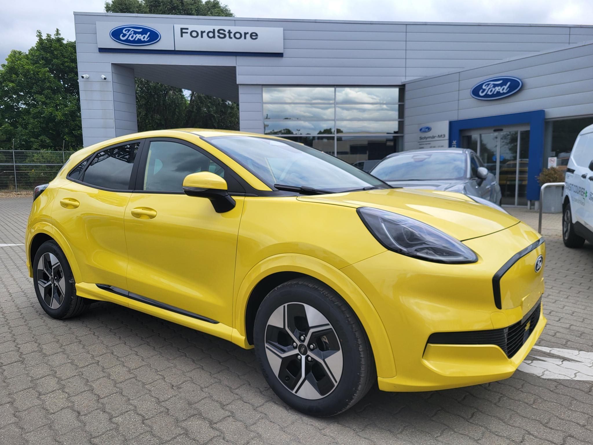 FORD PUMA Gen-E Standard Range 43 kWh Select (Automata) Új 2027-es modellév 47kW-os akkuval! Rendelhető! Kavoszos lízinggel 3% kamattal