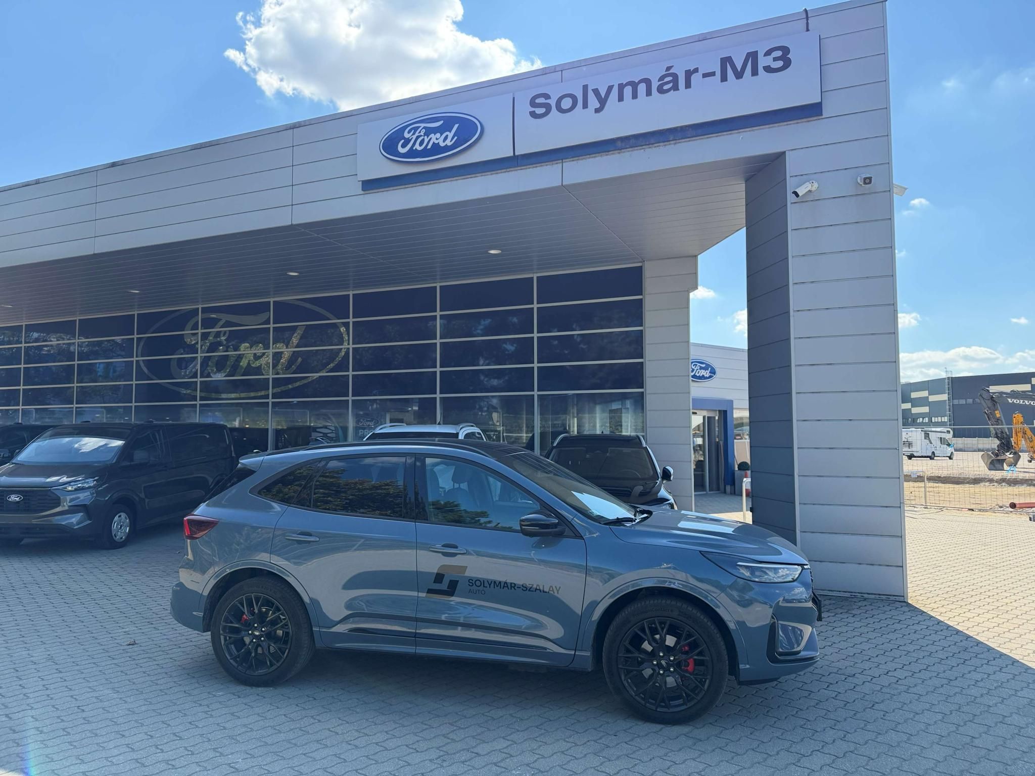 FORD KUGA 2.5 PHEV Titanium CVT OKTÓBERI HIHETETLEN AJÁNLAT AZ M3 FORDNÁL!! KÉSZLETRŐL!AKÁR KEDVEZŐ LÍZINGRE IS!