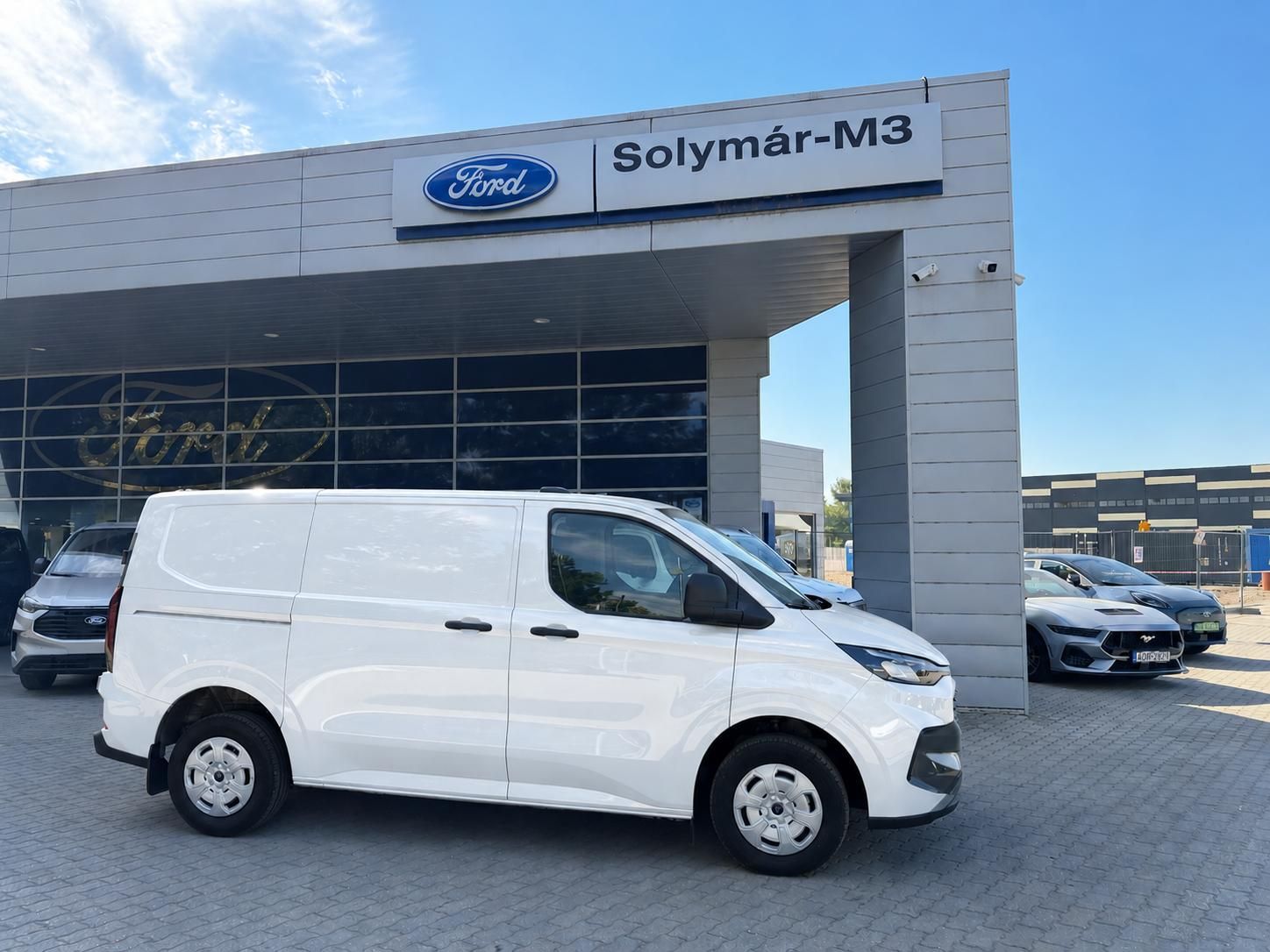 FORD TRANSIT Custom 2.0 TDCi 320 L1H1 Trend (2 személyes ) OKTÓBERI KÉSZLETKISÖPRŐ AKCIÓBAN! TÖBB SZÍNBEN! AZONNAL ELVIHETŐ!KAVOSSZAL IS!