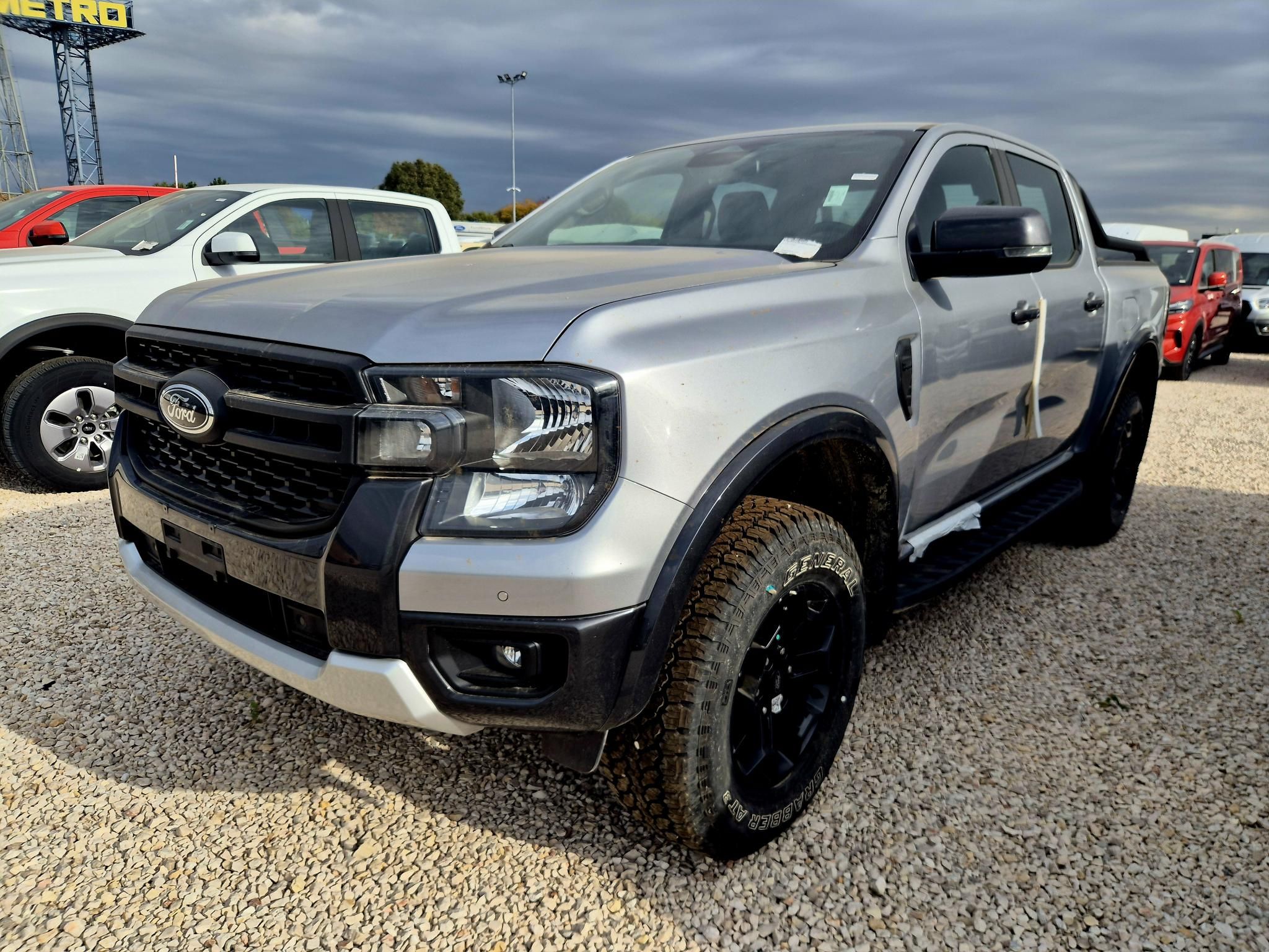 FORD RANGER 2.0 TDCi EcoBlue 4x4 Tremor (Automata) TREMOR FORD M3 KÉSZLETRŐL AZONNAL FOGHATÓ MODELL