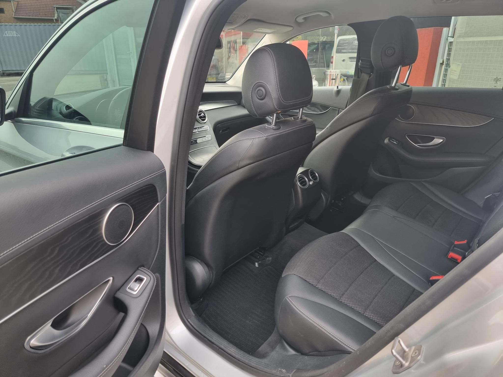 MERCEDES-BENZ GLC 250 d 4Matic 9G-TRONIC Led fényszórók Félbőr kárpit Navi Tempomat Fűt.ülés El.ülés