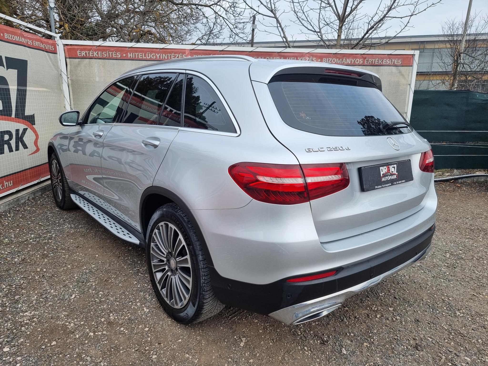 MERCEDES-BENZ GLC 250 d 4Matic 9G-TRONIC Led fényszórók Félbőr kárpit Navi Tempomat Fűt.ülés El.ülés
