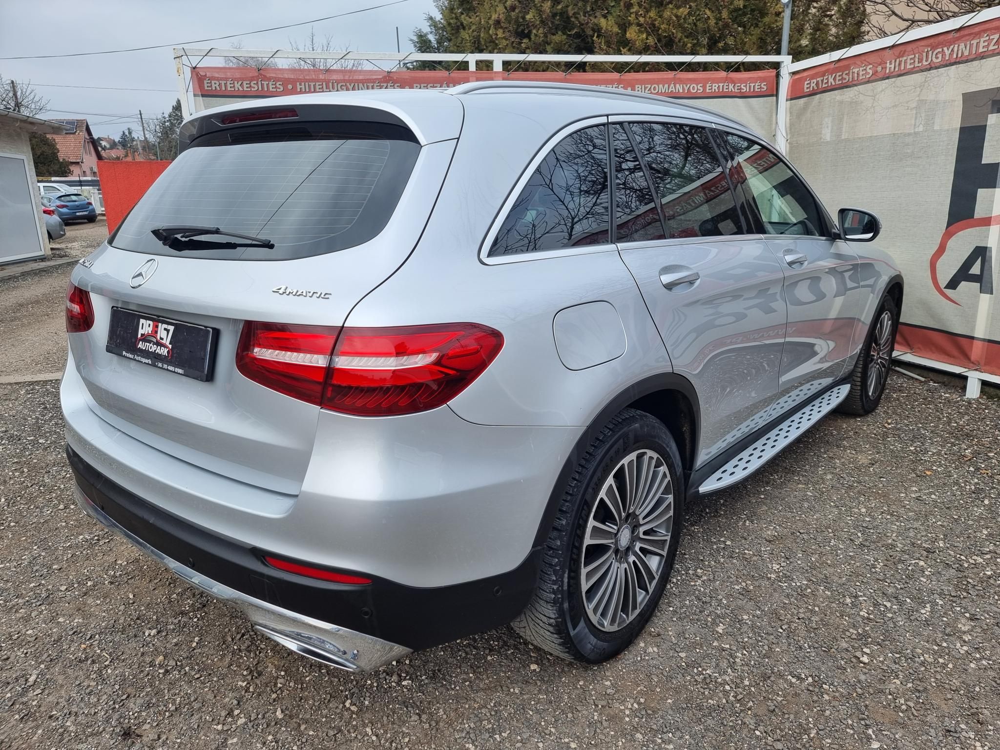 MERCEDES-BENZ GLC 250 d 4Matic 9G-TRONIC Led fényszórók Félbőr kárpit Navi Tempomat Fűt.ülés El.ülés