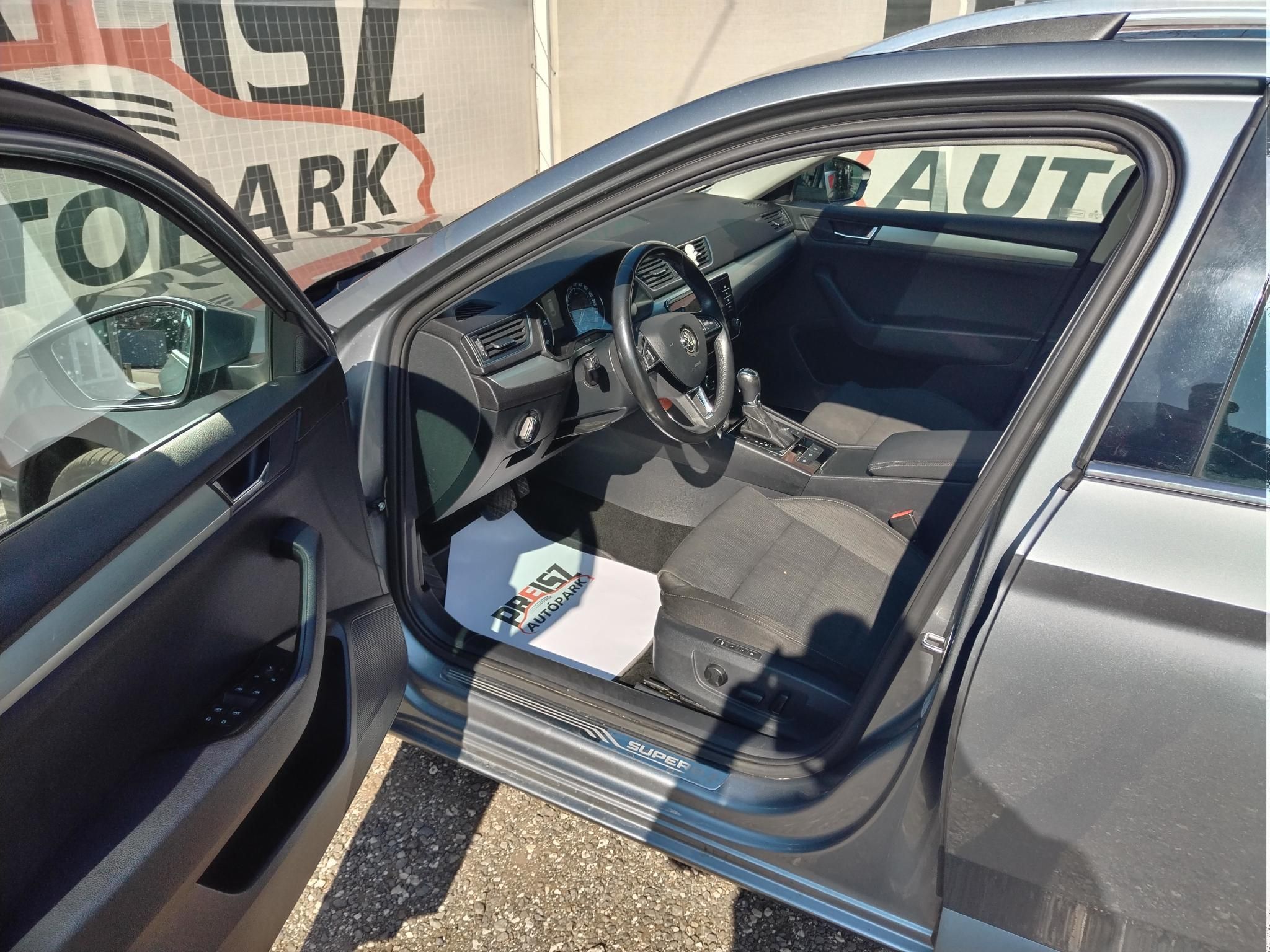 SKODA SUPERB Combi 2.0 TDi Style DSG Klíma Tempomat Elektromos ablak Elektromos tükör Panorámatető