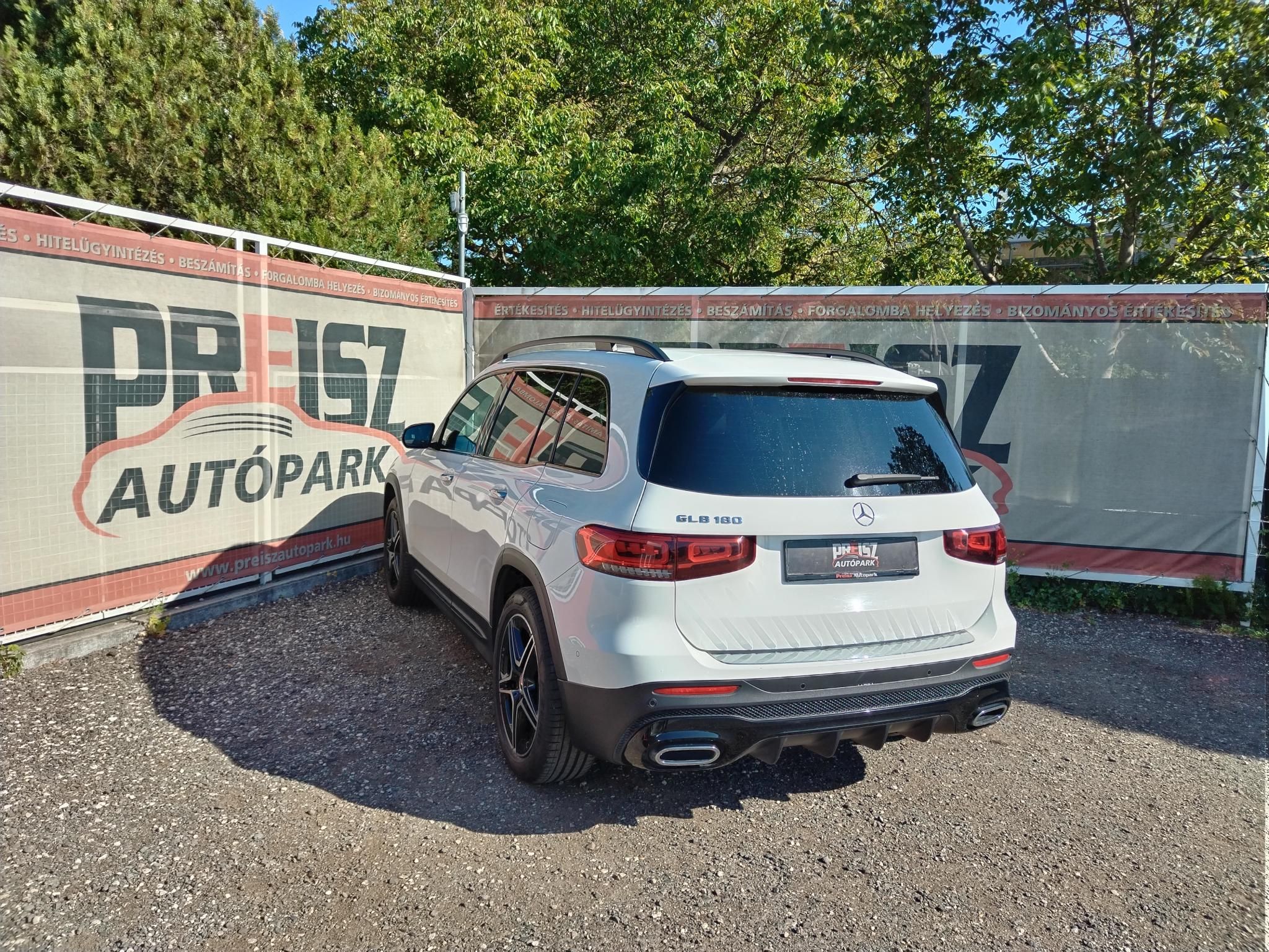 MERCEDES-BENZ GLB 180 Style 7G-DCT Garanciális Keveset futott Sérülésmentes Tempomat Fűtött ülés