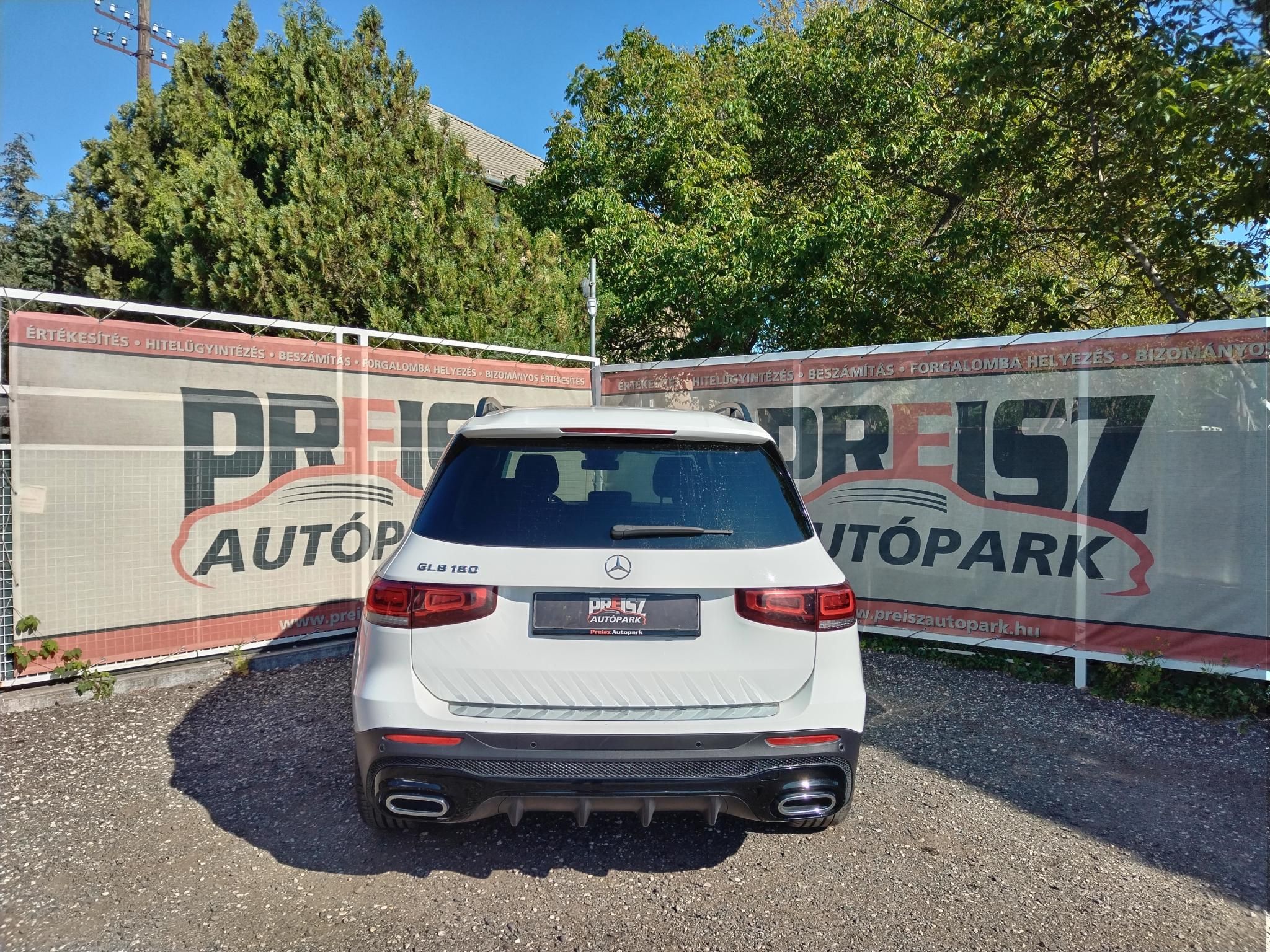 MERCEDES-BENZ GLB 180 Style 7G-DCT Garanciális Keveset futott Sérülésmentes Tempomat Fűtött ülés