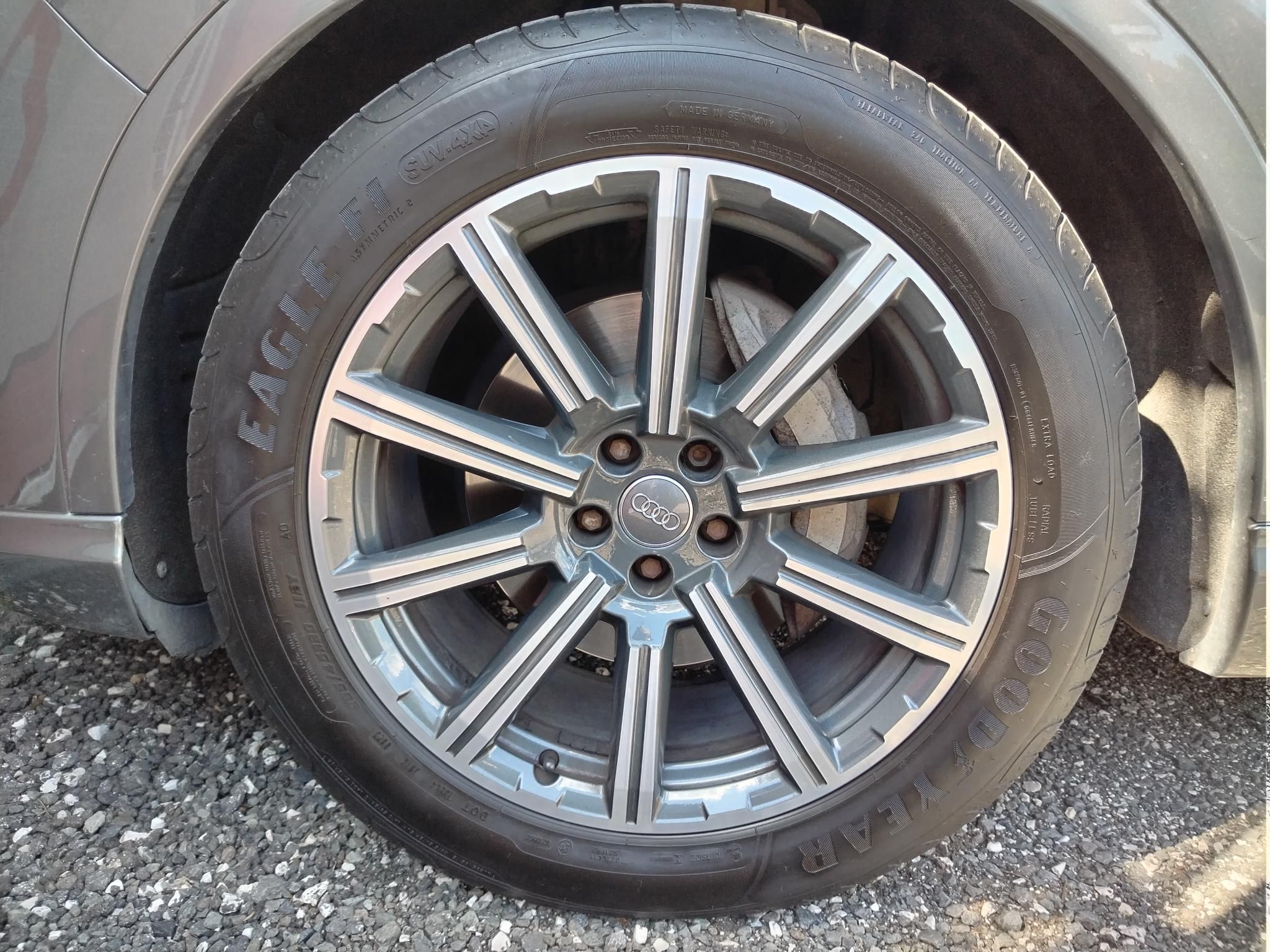 AUDI Q7 3.0 V6 TDI quattro Tiptronic ic S-Line Panorámatető Friss műszaki Gyári vonóhorog 20 colos kerekek