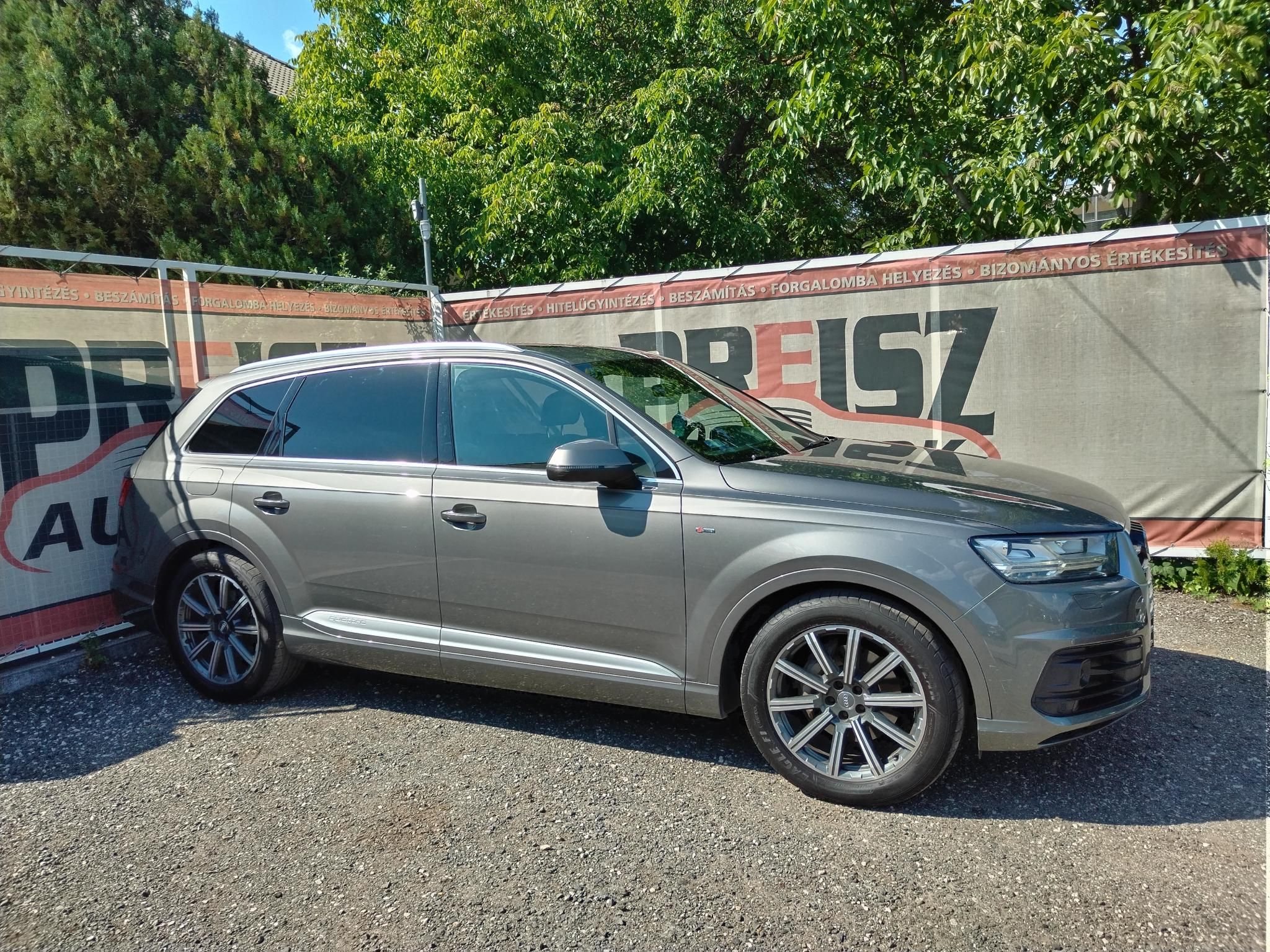 AUDI Q7 3.0 V6 TDI quattro Tiptronic ic S-Line Panorámatető Friss műszaki Gyári vonóhorog 20 colos kerekek