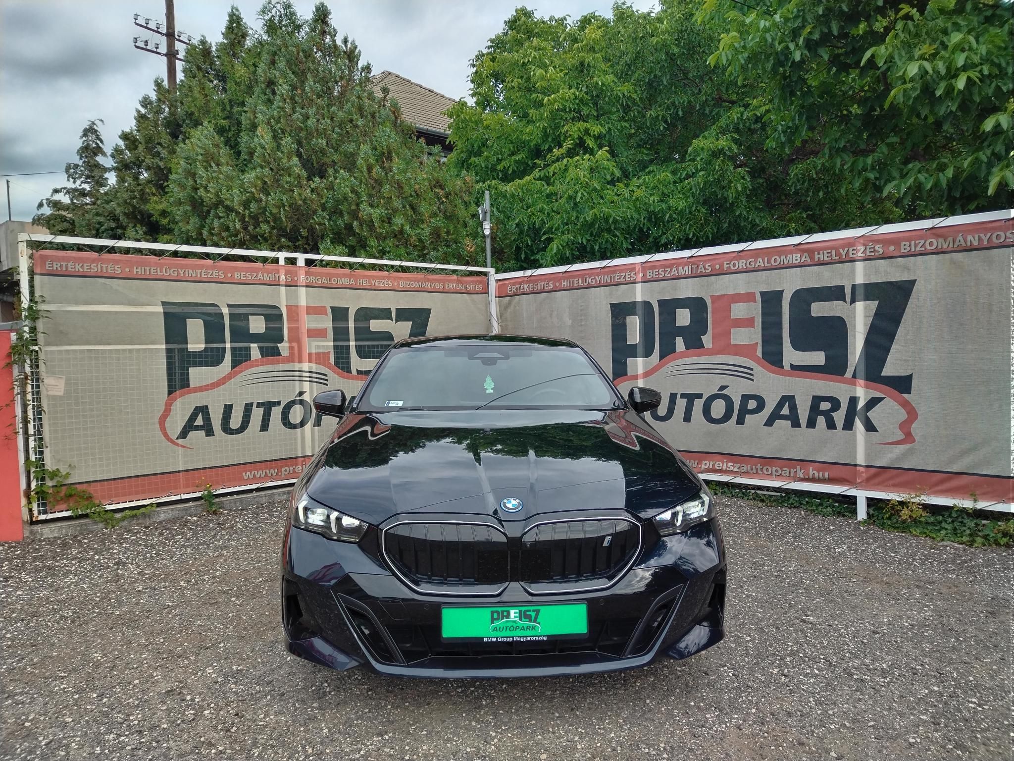 BMW I5 xDrive40 81,2kWh Garanciális Panorámatető Bowers&Wilkins Tempomat 360-as kamera