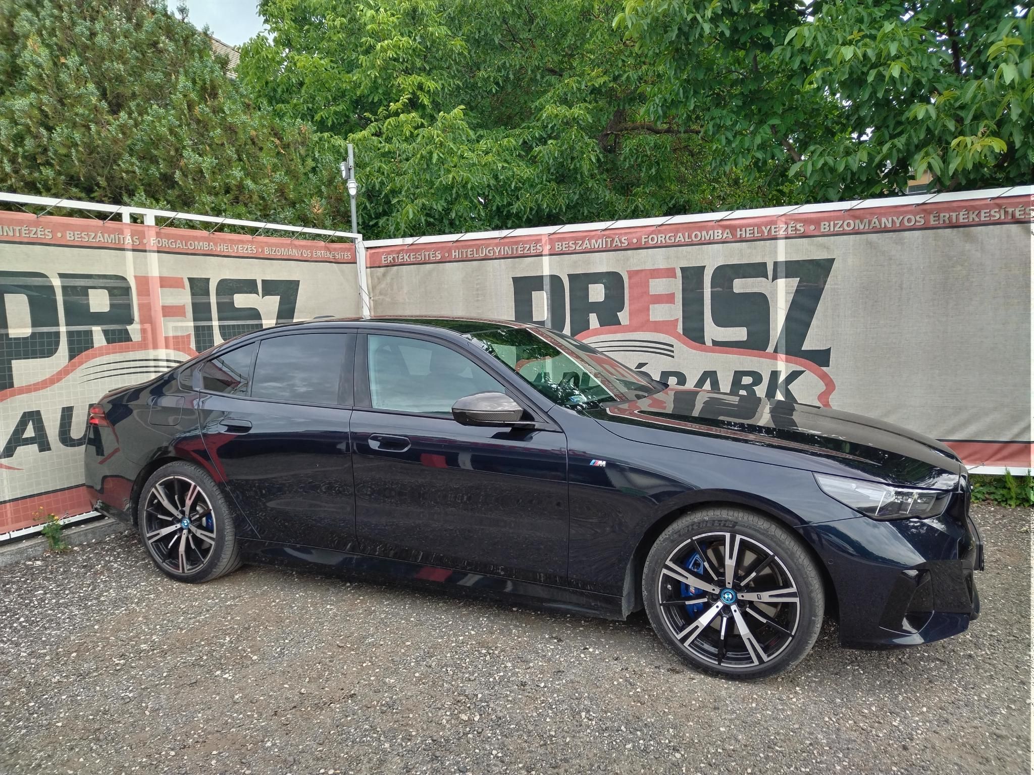BMW I5 xDrive40 81,2kWh Garanciális Panorámatető Bowers&Wilkins Tempomat 360-as kamera