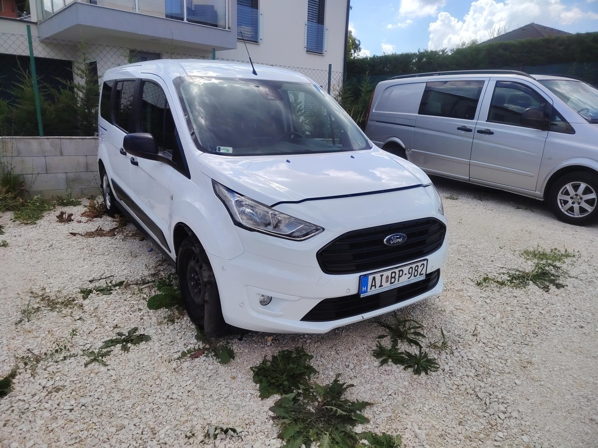 FORD CONNECT Transit230 1.5 TDCi L2 Trend Dupla tolóajtó 5 személyes Tempomat Fűtött ülés Klíma Fűtött szélvédő