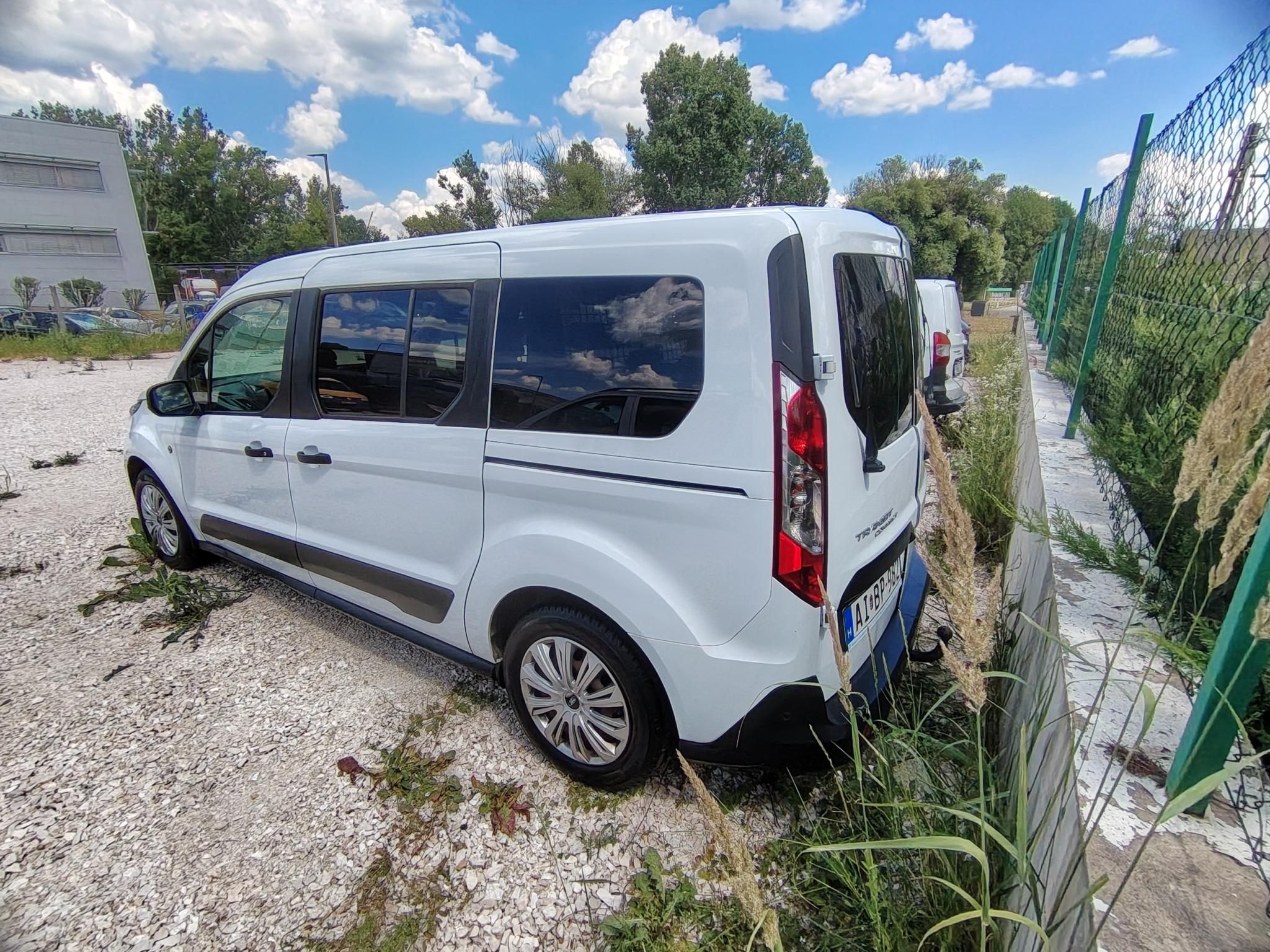 FORD CONNECT Transit230 1.5 TDCi L2 Trend Dupla tolóajtó 5 személyes Tempomat Fűtött ülés Klíma Fűtött szélvédő