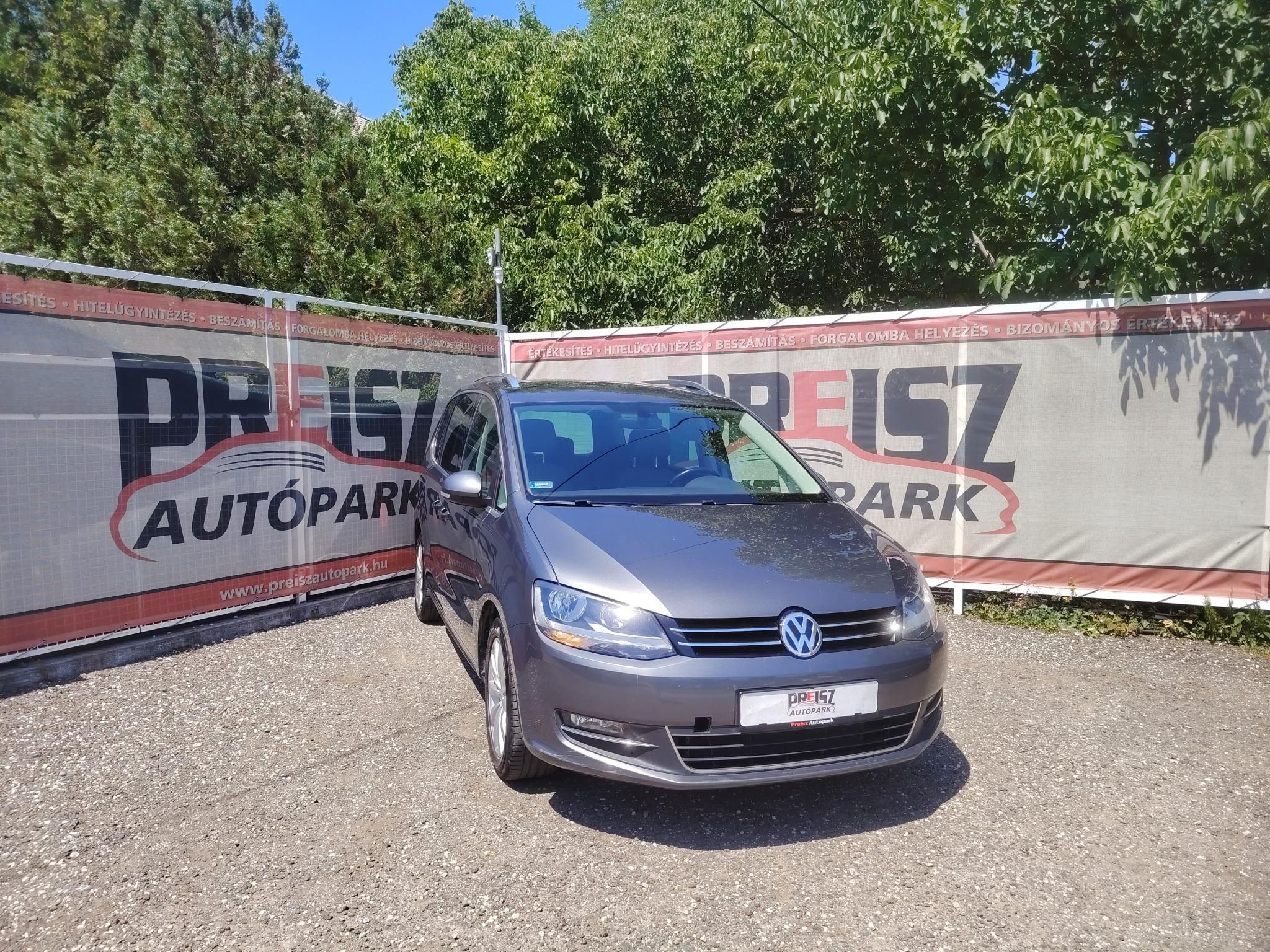 VOLKSWAGEN SHARAN 2.0 TDI BMT SCR Comfortline DSG [7 személy] 7 személyes Rendszeresen karbantartott Félbőr ülések Ülésfűtés