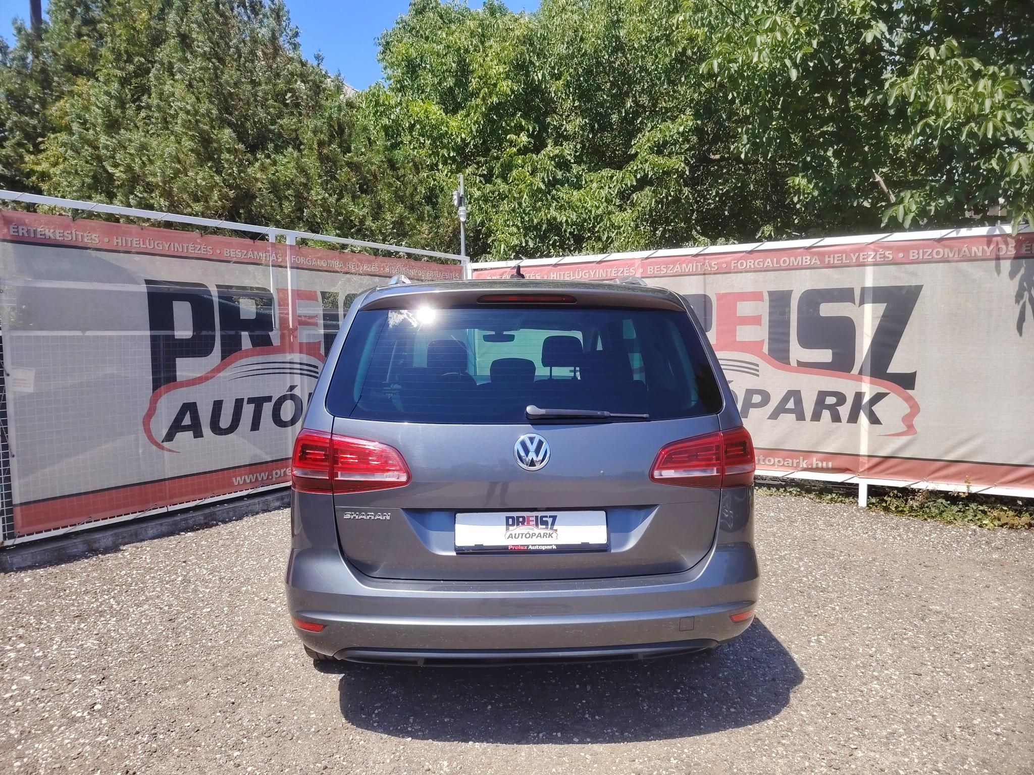 VOLKSWAGEN SHARAN 2.0 TDI BMT SCR Comfortline DSG [7 személy] 7 személyes Rendszeresen karbantartott Félbőr ülések Ülésfűtés