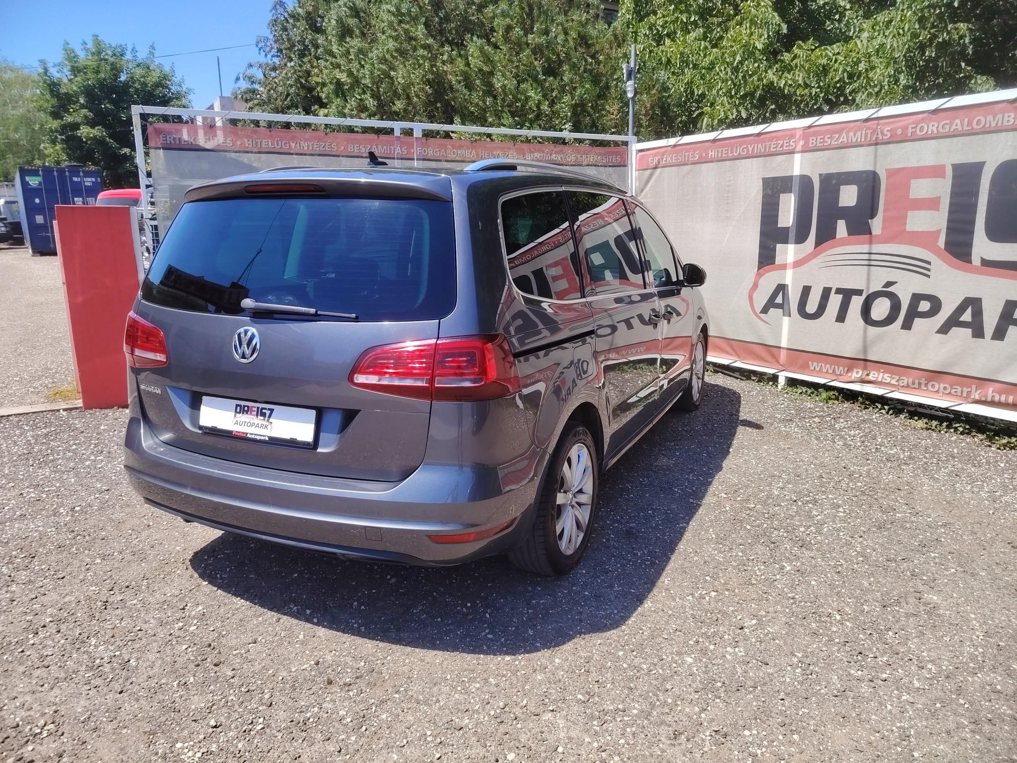 VOLKSWAGEN SHARAN 2.0 TDI BMT SCR Comfortline DSG [7 személy] 7 személyes Rendszeresen karbantartott Félbőr ülések Ülésfűtés