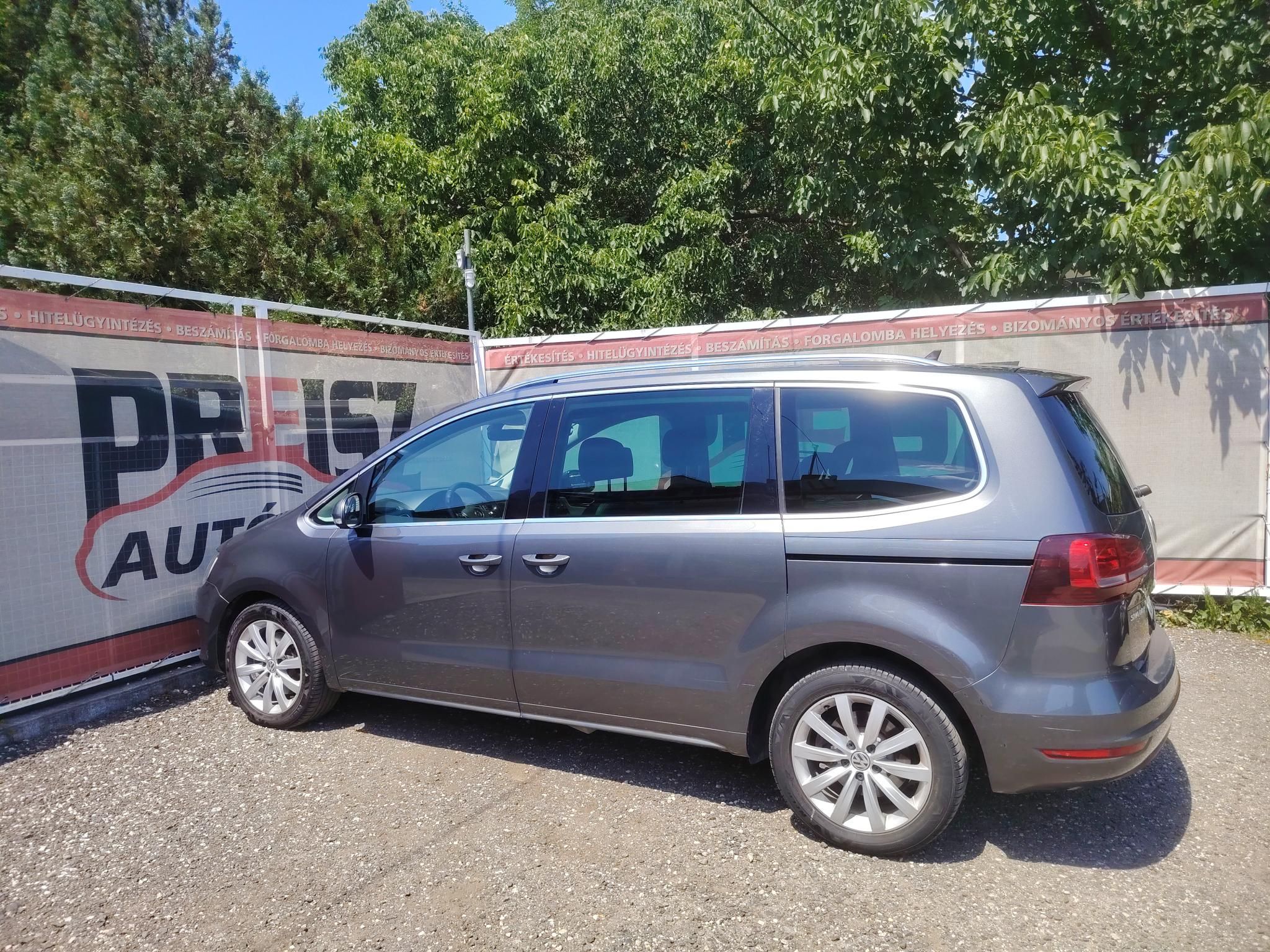 VOLKSWAGEN SHARAN 2.0 TDI BMT SCR Comfortline DSG [7 személy] 7 személyes Rendszeresen karbantartott Félbőr ülések Ülésfűtés