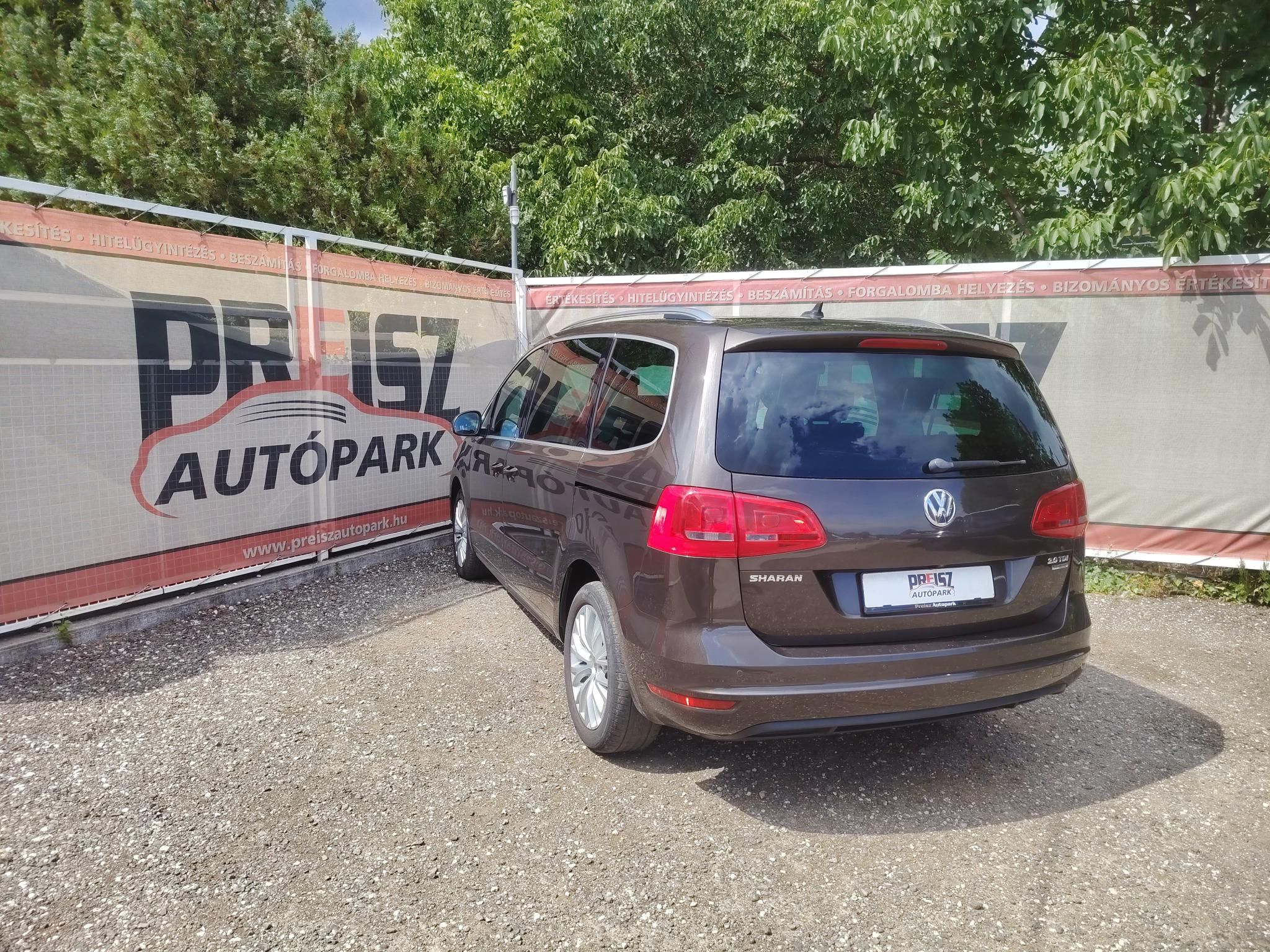 VOLKSWAGEN SHARAN 2.0 CR TDI Highline [7 személy] Panorámatető Félbőr belső Fűtött ülés El.ülés Tempomat Sérülésmentes
