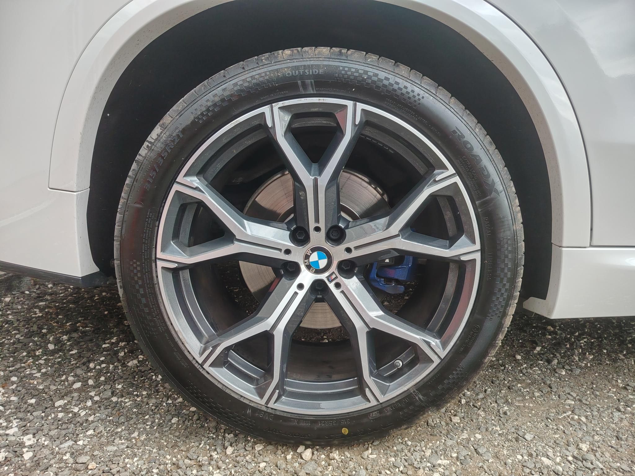 BMW X5 xDrive30d (Automata) M-Sport Keveset futott Panorámatető Vezetett szervizkönyv HUD