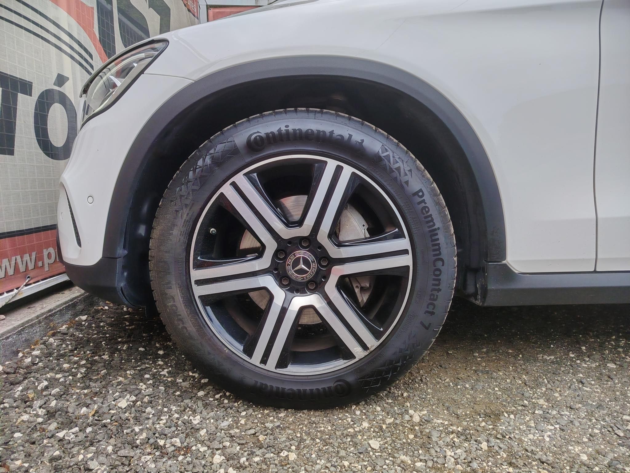 MERCEDES-BENZ GLC 200 4Matic EQ Boost 9G-TRONIC Bőr belső Motoros ülés Tempomat Fűtött ülés Vonóhorog