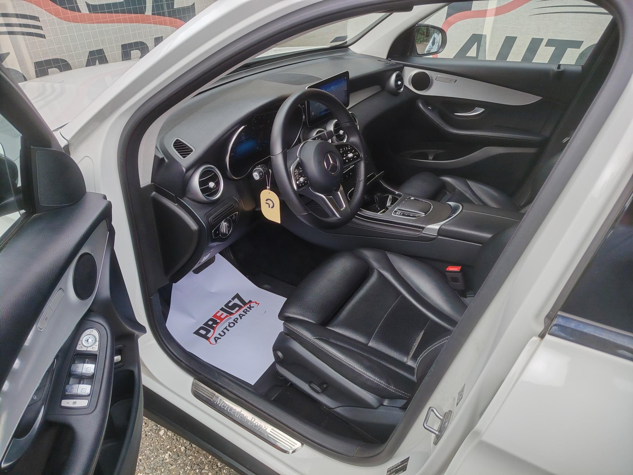 MERCEDES-BENZ GLC 200 4Matic EQ Boost 9G-TRONIC Bőr belső Motoros ülés Tempomat Fűtött ülés Vonóhorog