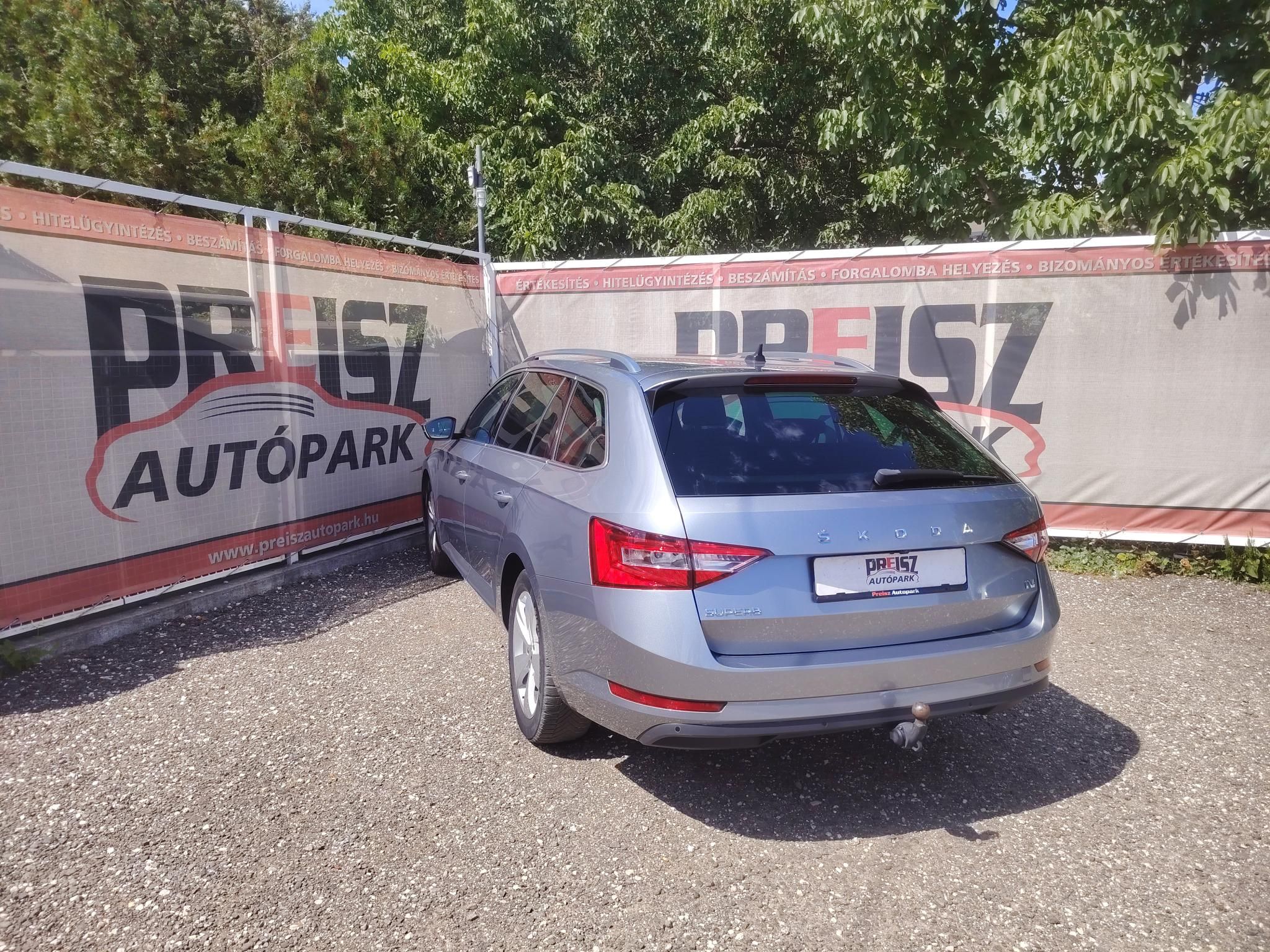 SKODA SUPERB 1.4 TSI iV PHEV Ambition DSG Hűthető kesztyűtartó Kihajtható vonóhorog Keyless Első-hátsó parkolóradar