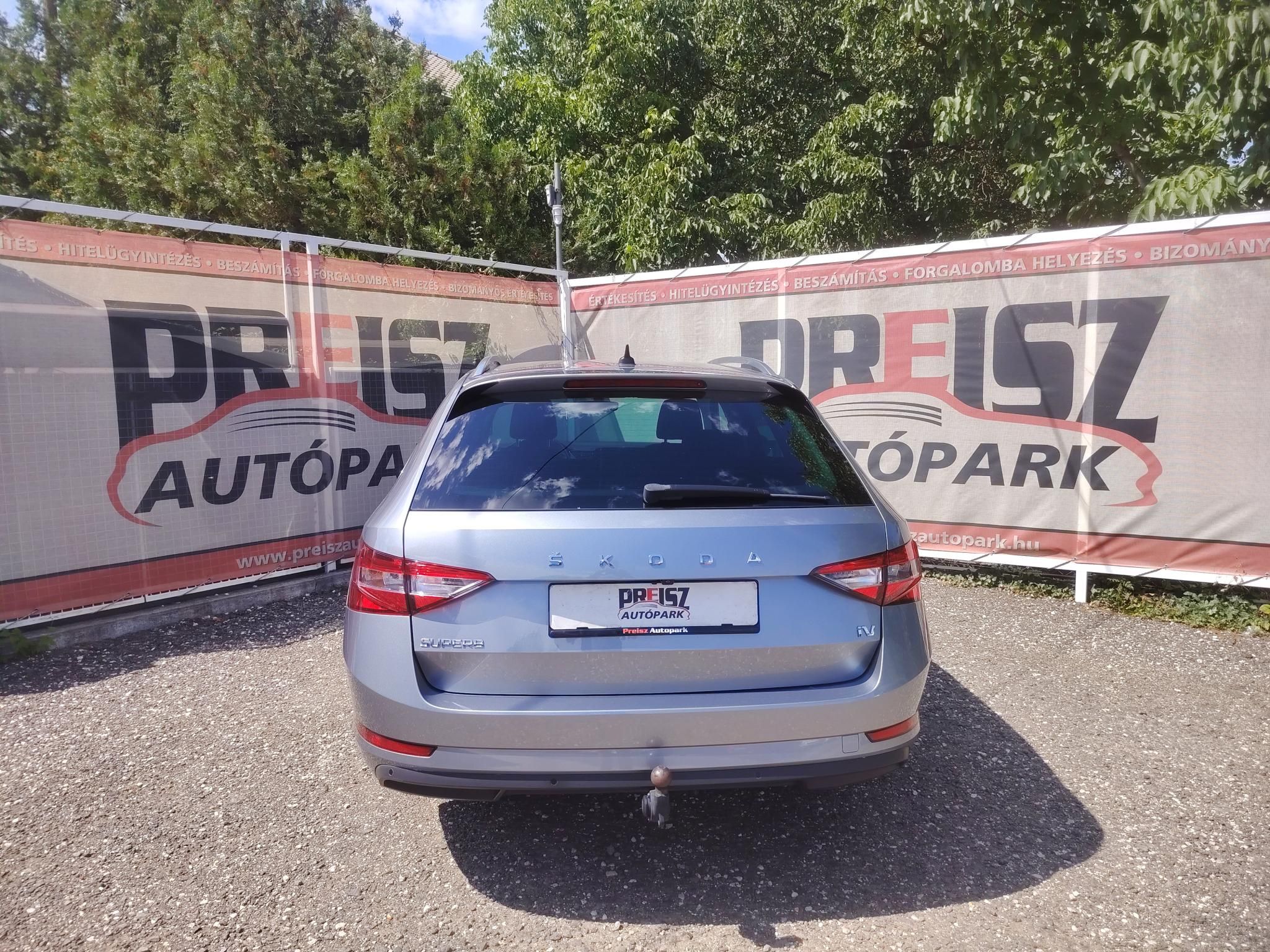 SKODA SUPERB 1.4 TSI iV PHEV Ambition DSG Hűthető kesztyűtartó Kihajtható vonóhorog Keyless Első-hátsó parkolóradar