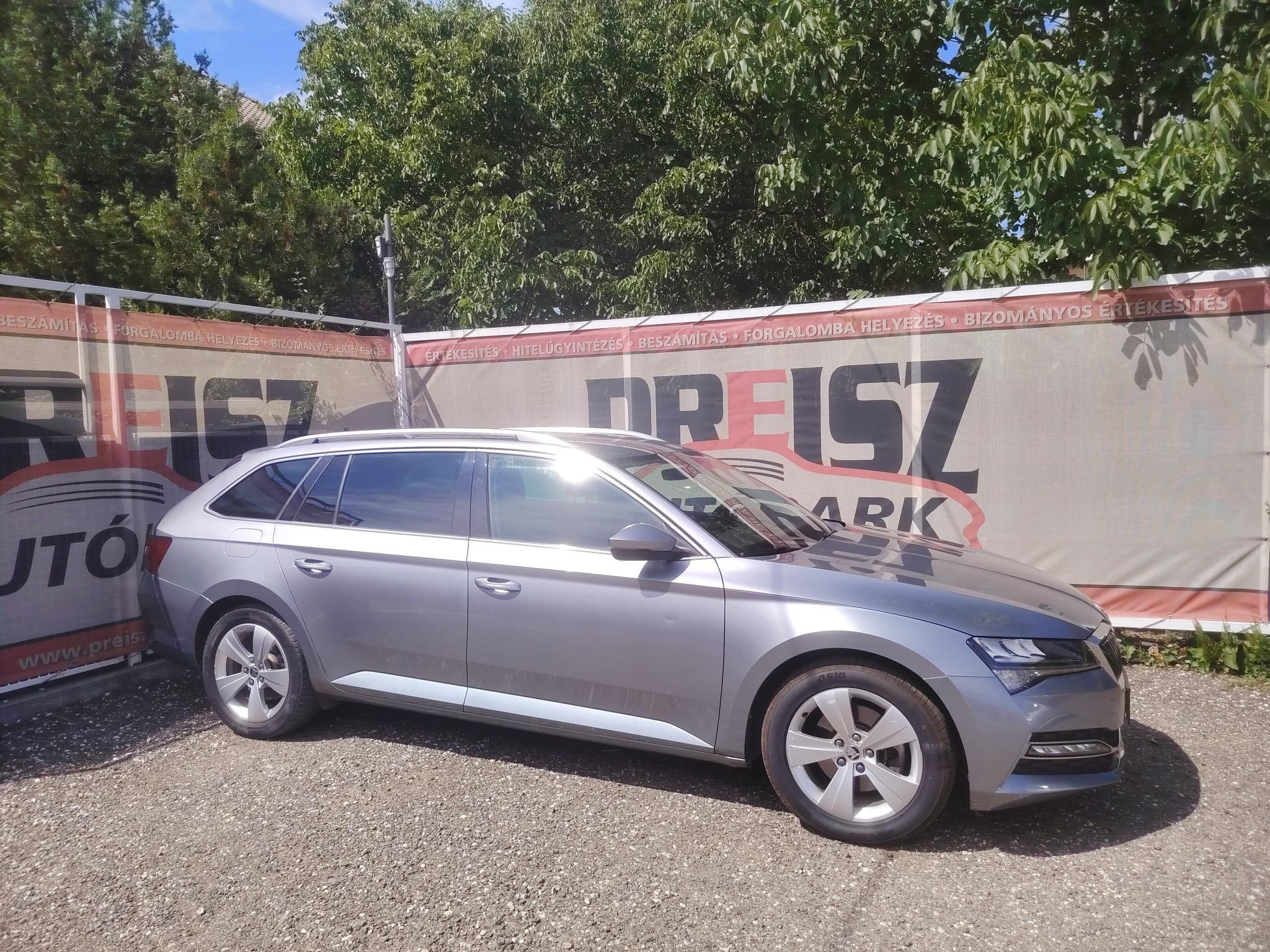 SKODA SUPERB 1.4 TSI iV PHEV Ambition DSG Hűthető kesztyűtartó Kihajtható vonóhorog Keyless Első-hátsó parkolóradar